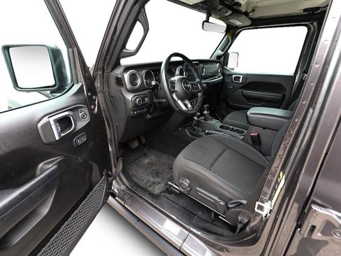 Used 2023 Jeep Wrangler Unlimited Rubicon 4xe w/ Steel Bumper Group AWD/4WD image 12