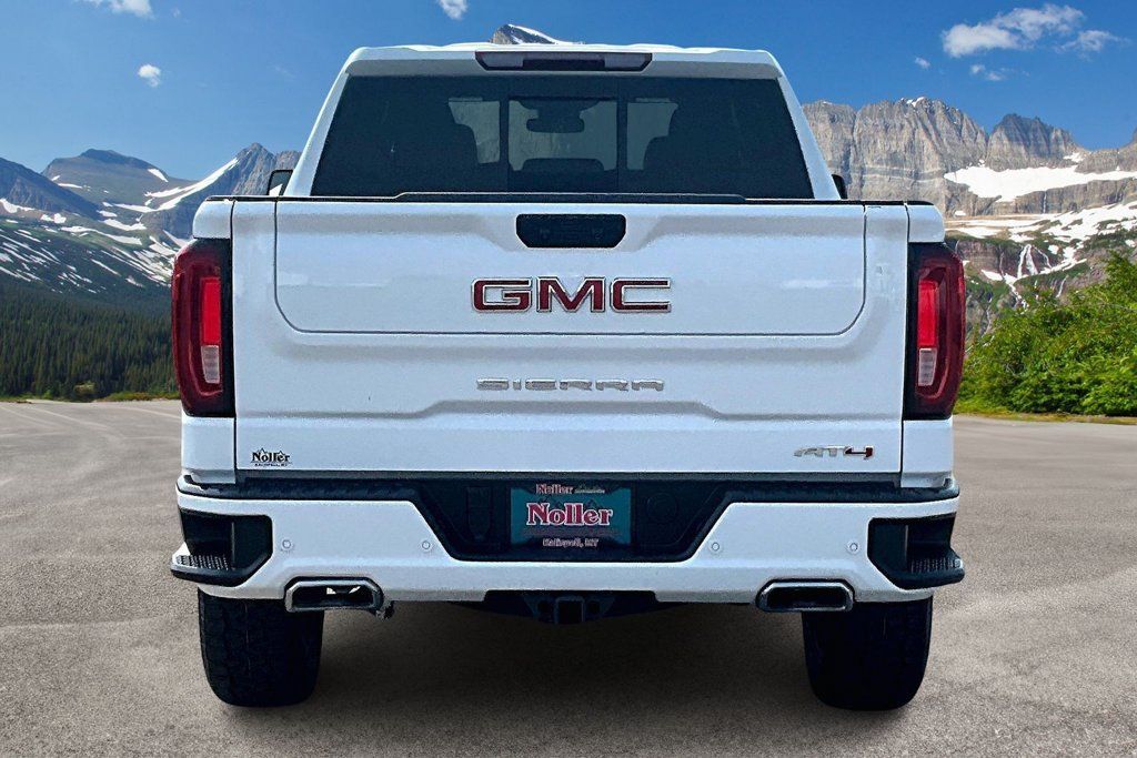 Used 2024 GMC Sierra 1500 AT4 w/ AT4 Preferred Package AWD/4WD image 4