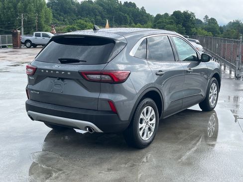 Certified 2024 Ford Escape Active AWD/4WD image 3