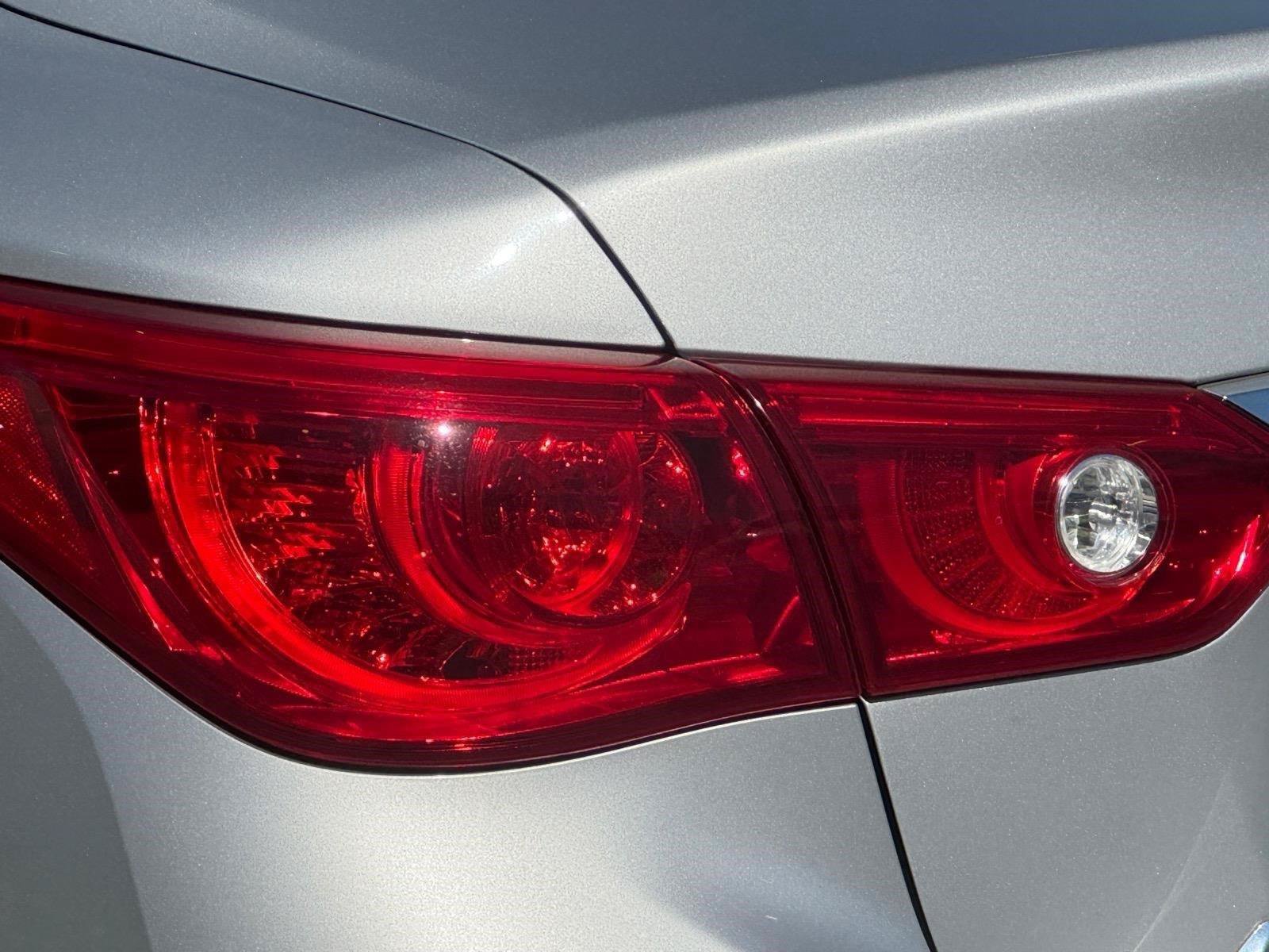 Used 2015 INFINITI Q50 Premium w/ Navigation Package RWD image 11