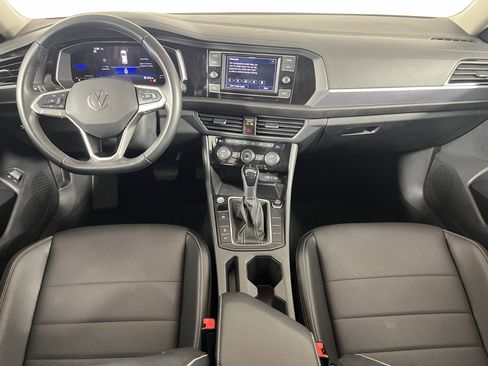 Certified 2023 Volkswagen Jetta SE w/ Panoramic Sunroof Package image 10