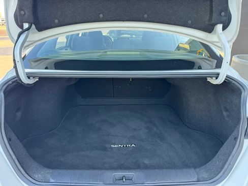Used 2024 Nissan Sentra S FWD image 38