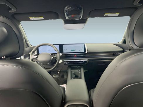 Used 2025 Hyundai Ioniq 6 SEL image 11