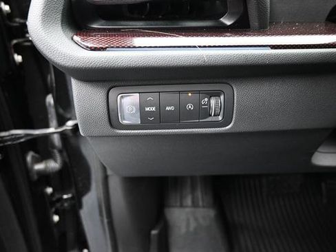 Used 2024 Chevrolet Traverse Z71 w/ Enhanced Driving Package AWD/4WD image 8
