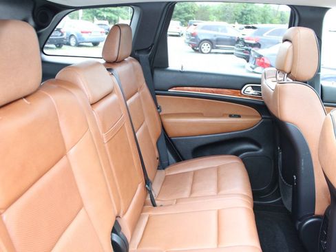 Used 2012 Jeep Grand Cherokee Overland AWD/4WD image 19