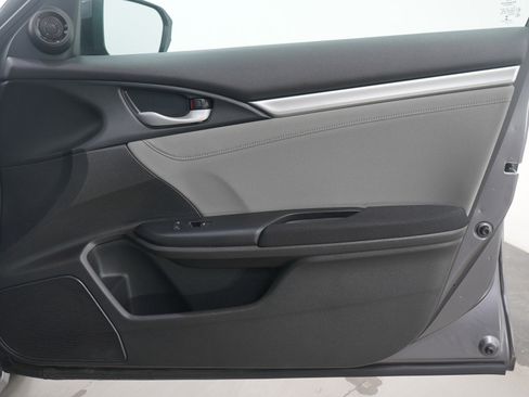 Used 2018 Honda Civic EX-T image 9