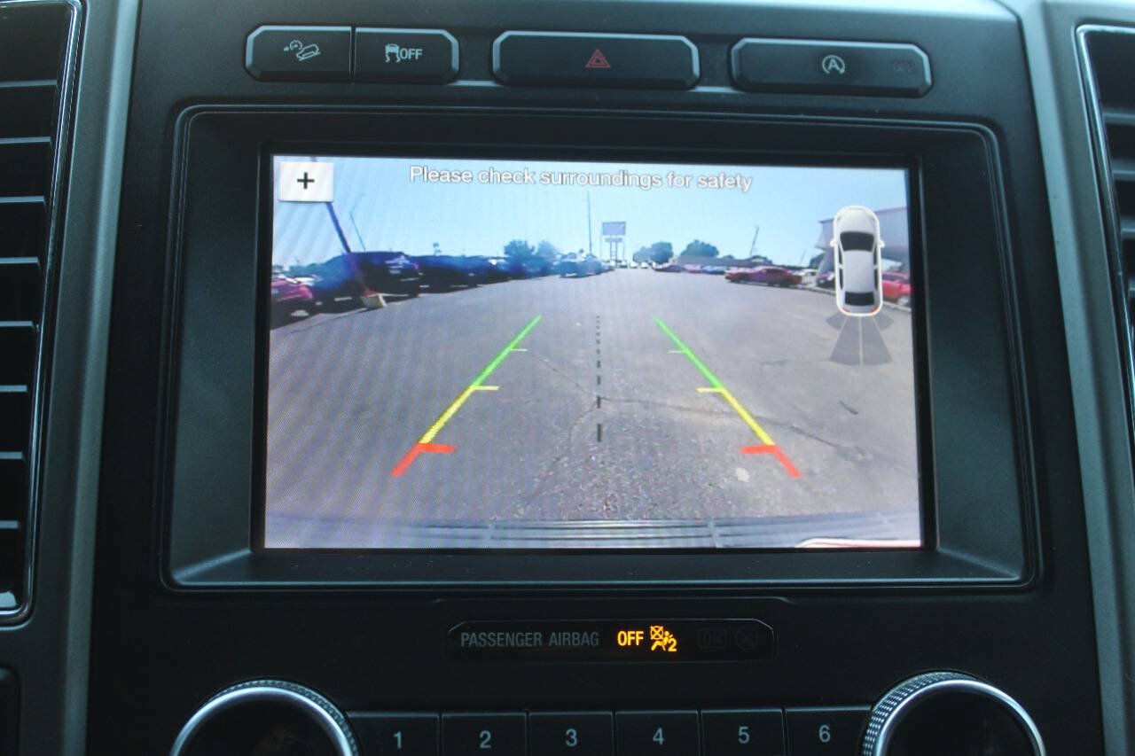 Used 2019 Ford Expedition Max XLT w/ Equipment Group 201A AWD/4WD image 24
