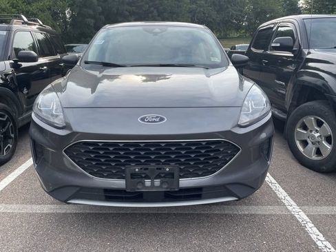 Used 2022 Ford Escape SE w/ Convenience Package AWD/4WD image 3