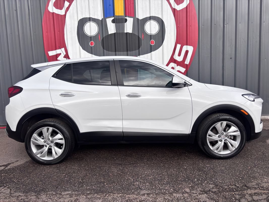 Used 2025 Buick Encore GX Preferred AWD/4WD image 4