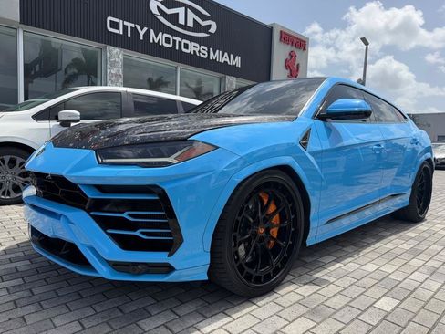 Used 2022 Lamborghini Urus AWD/4WD image 5