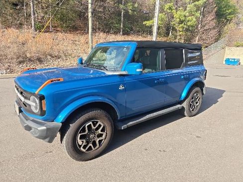 Used 2023 Ford Bronco Outer Banks image 6