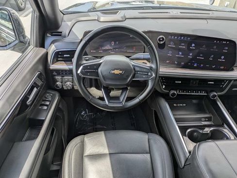 Used 2025 Chevrolet Tahoe LT AWD/4WD image 18