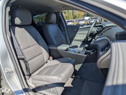 Used 2019 Chevrolet Impala LS FWD image 31