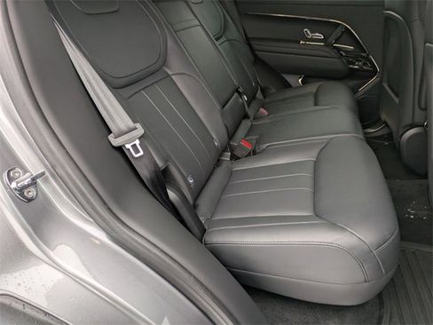 Used 2024 Land Rover Range Rover Sport Dynamic SE image 17