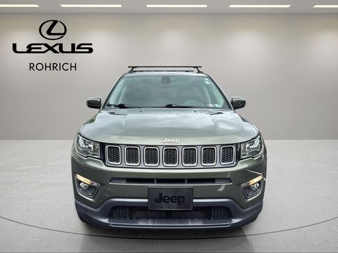 Used 2018 Jeep Compass Latitude w/ Popular Equipment Group AWD/4WD image 2