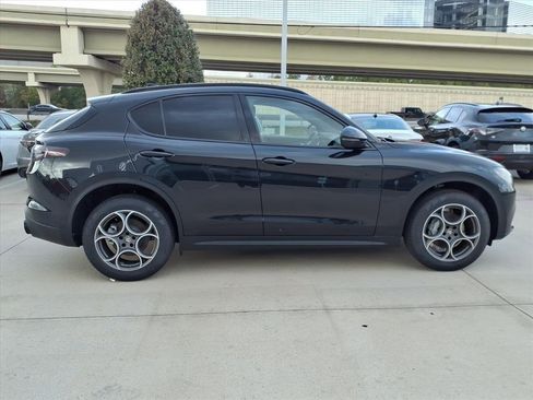 New 2025 Alfa Romeo Stelvio Sprint w/ Convenience Package image 5