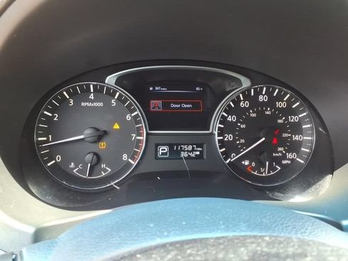 Used 2014 Nissan Altima 2.5 S w/ Display Audio Package FWD image 32
