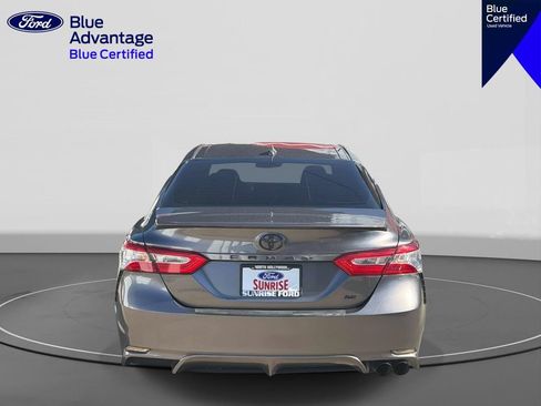 Used 2020 Toyota Camry SE FWD image 6