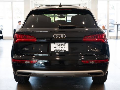 Used 2018 Audi Q5 2.0T Premium Plus w/ Premium Plus Package AWD/4WD image 5