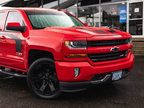 Used 2017 Chevrolet Silverado 1500 LT w/ Rally 2 Edition image 3