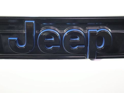 Used 2023 Jeep Grand Cherokee Trailhawk w/ Advanced Protech Group II AWD/4WD image 15