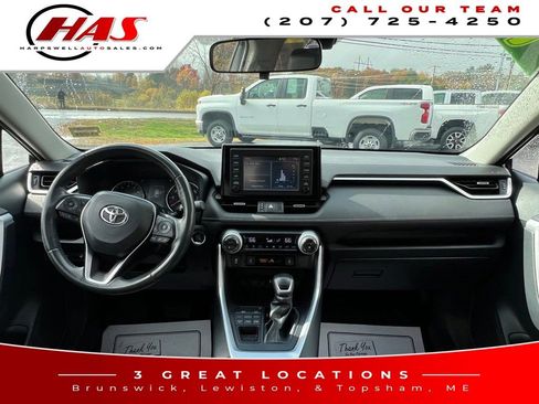 Used 2019 Toyota RAV4 XLE Premium image 15