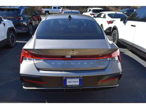 New 2026 Hyundai Elantra Limited image 3