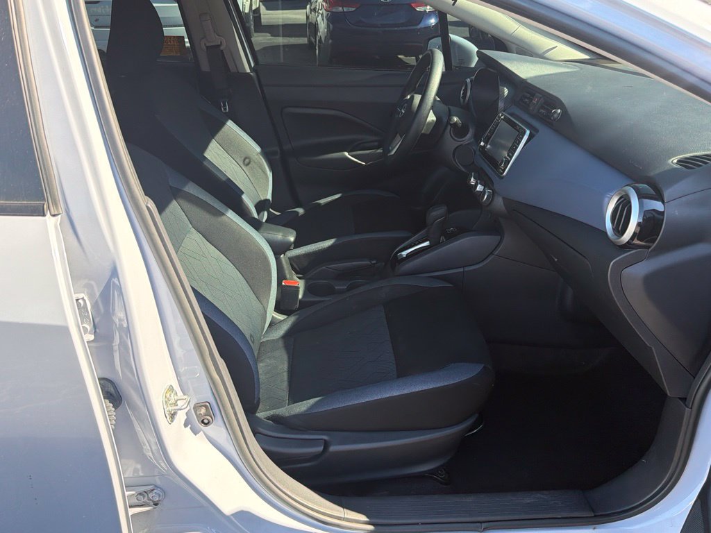 Used 2024 Nissan Versa SV w/ Trunk Package FWD image 15