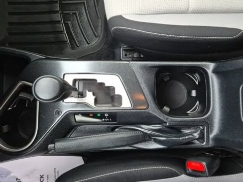 Used 2018 Toyota RAV4 XLE image 23