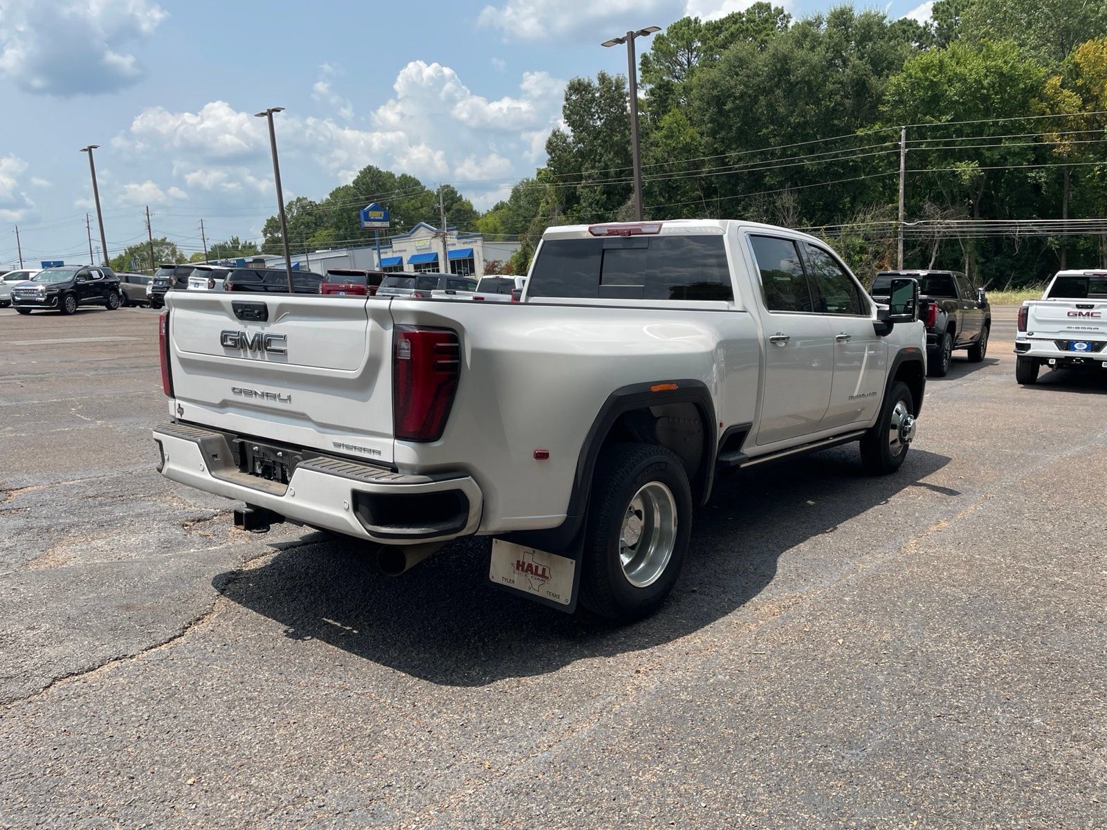 Used 2025 GMC Sierra 3500 Denali Ultimate AWD/4WD image 6