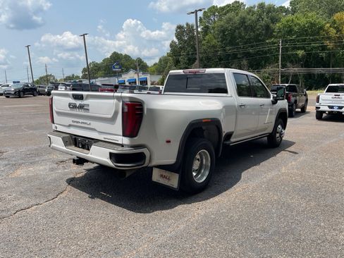 Used 2025 GMC Sierra 3500 Denali Ultimate AWD/4WD image 6