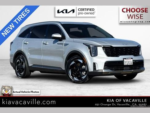 Certified 2025 Kia Sorento EX AWD/4WD image 1