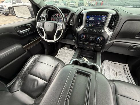 Used 2020 Chevrolet Silverado 1500 LT Trail Boss image 3