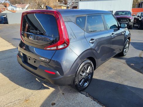 Used 2020 Kia Soul EX FWD image 6