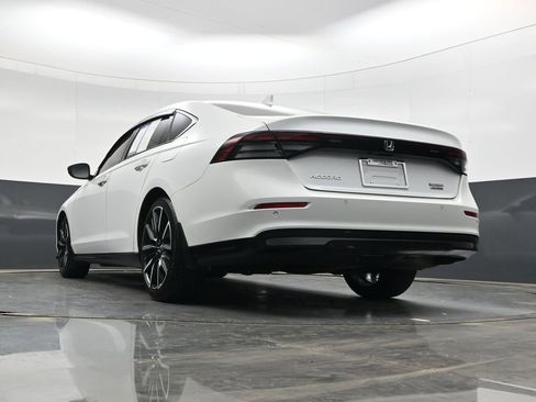 Used 2023 Honda Accord Touring image 32