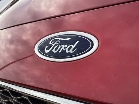 Used 2018 Ford Fusion Platinum FWD image 3