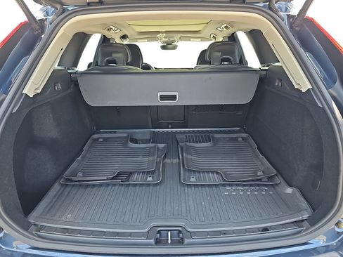 Used 2024 Volvo XC60 B5 Core w/ Protection Package Premier AWD/4WD image 30