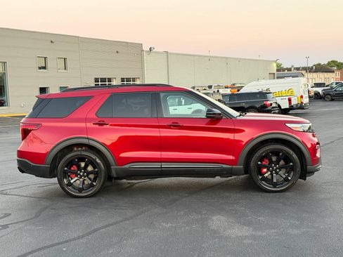 Used 2020 Ford Explorer ST w/ ST Street Pack AWD/4WD image 3