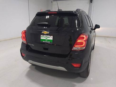 Used 2022 Chevrolet Trax LT w/ LT Convenience Package AWD/4WD image 7