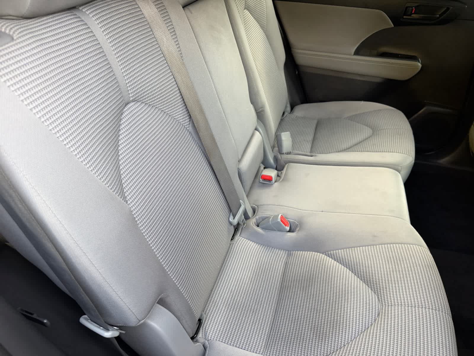 Used 2023 Toyota Highlander L AWD/4WD image 42