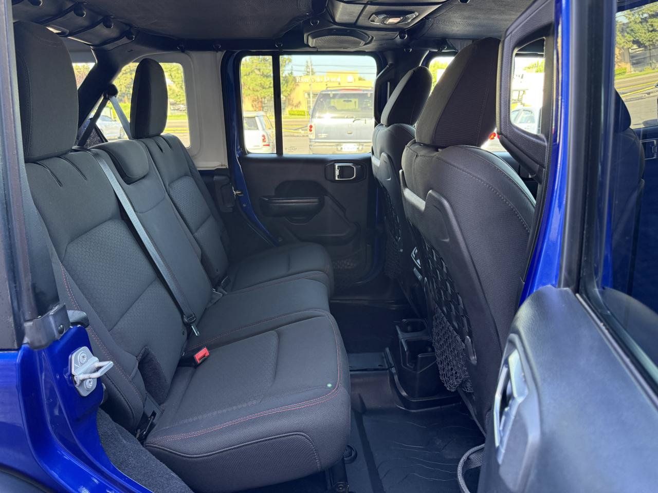 Used 2018 Jeep Wrangler Unlimited Rubicon AWD/4WD image 18