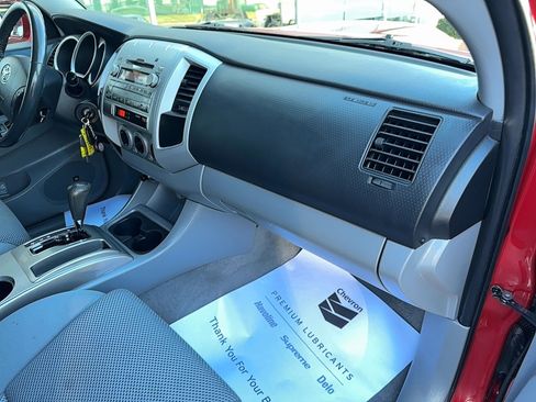 Used 2010 Toyota Tacoma 4x4 Double Cab V6 image 19
