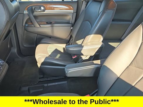 Used 2011 Buick Enclave CXL image 18