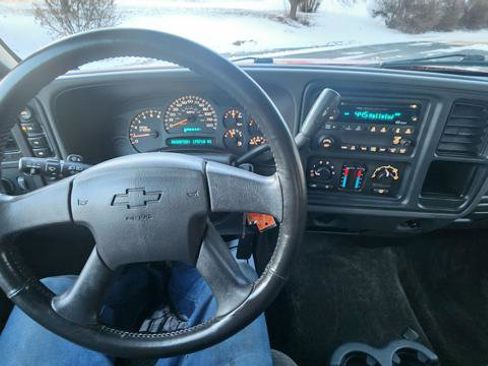 Used 2003 Chevrolet Avalanche 4x4 w/ Suspension Package, Off-Road image 20