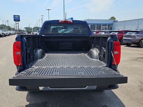 Used 2019 Chevrolet Colorado W/T RWD image 28