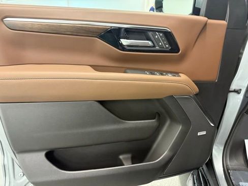 New 2026 Chevrolet Tahoe High Country image 14