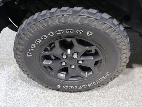 Used 2022 Jeep Gladiator Sport AWD/4WD image 10