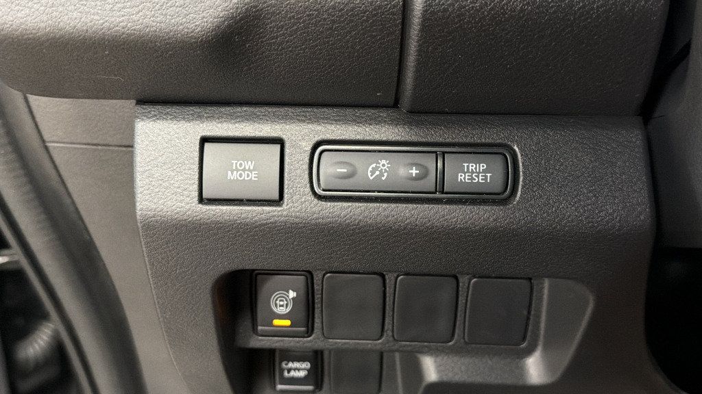 Used 2026 Nissan Frontier PRO-4X AWD/4WD image 19