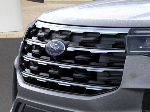 Used 2026 Ford Explorer Active w/ Active Comfort Package AWD/4WD image 17