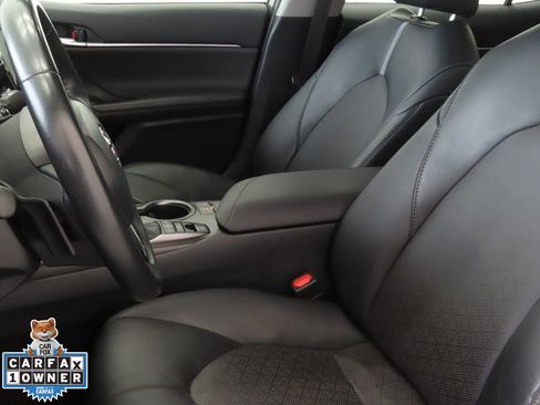 Used 2024 Toyota Camry XSE image 12